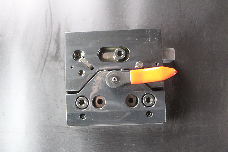 折彎機模具夾板