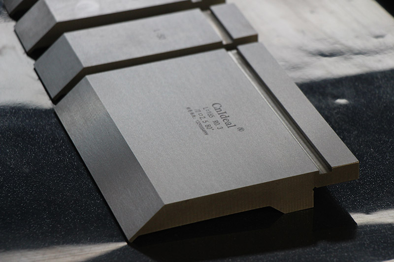 數(shù)控折彎機上模具