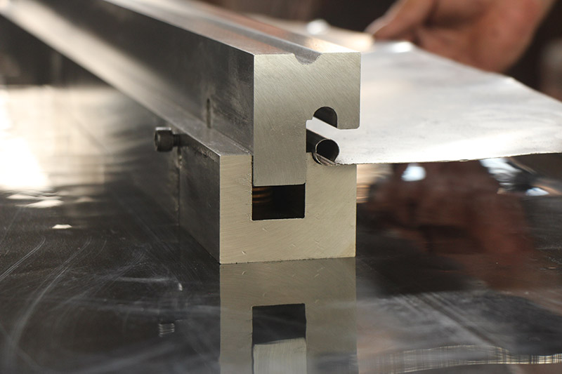 折彎?rùn)C(jī)鉸鏈模